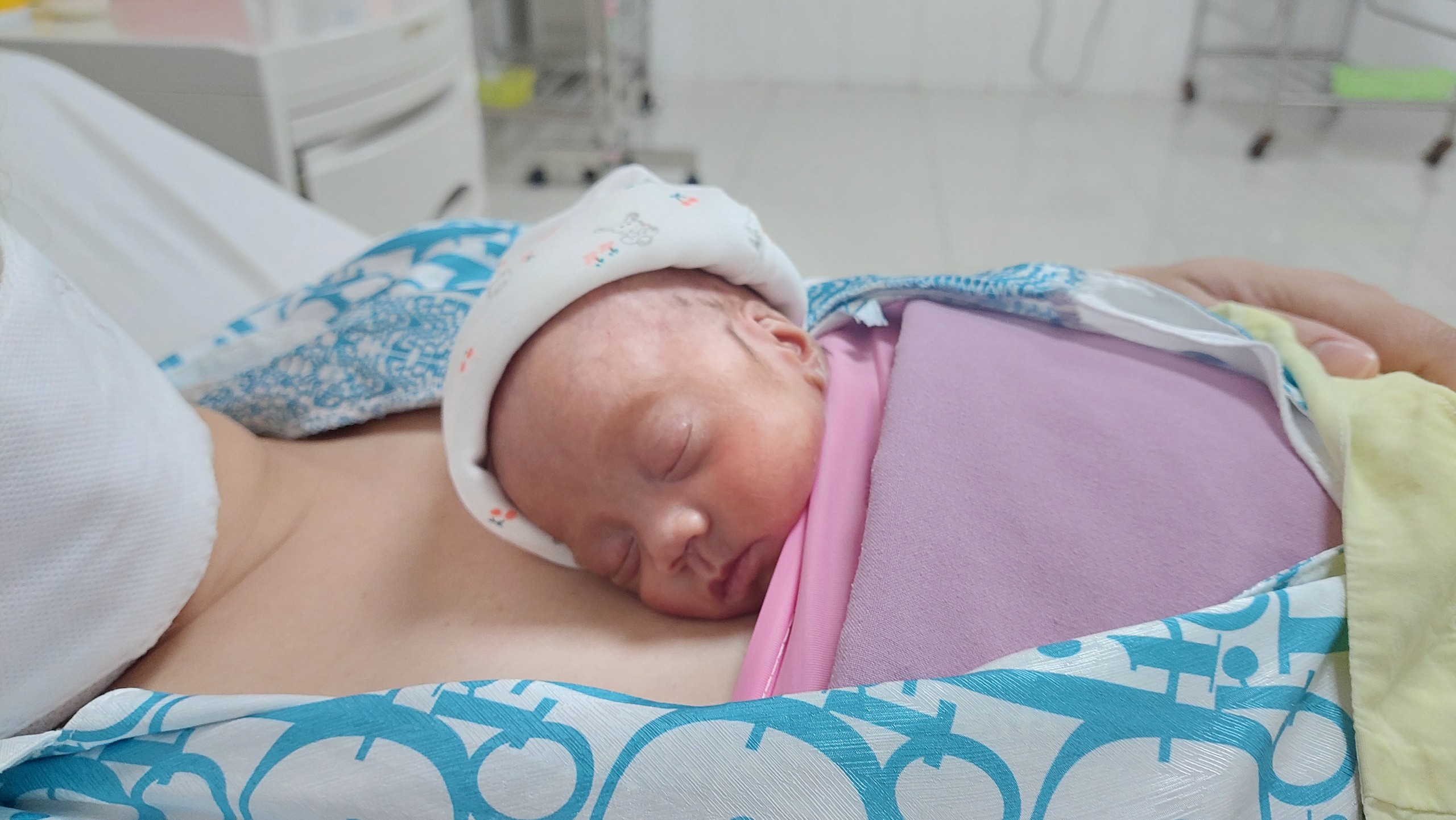Chăm sóc và điều trị trẻ sơ sinh non tháng bằng phương pháp Kangaroo tại Sản Nhi Sóc Trăng