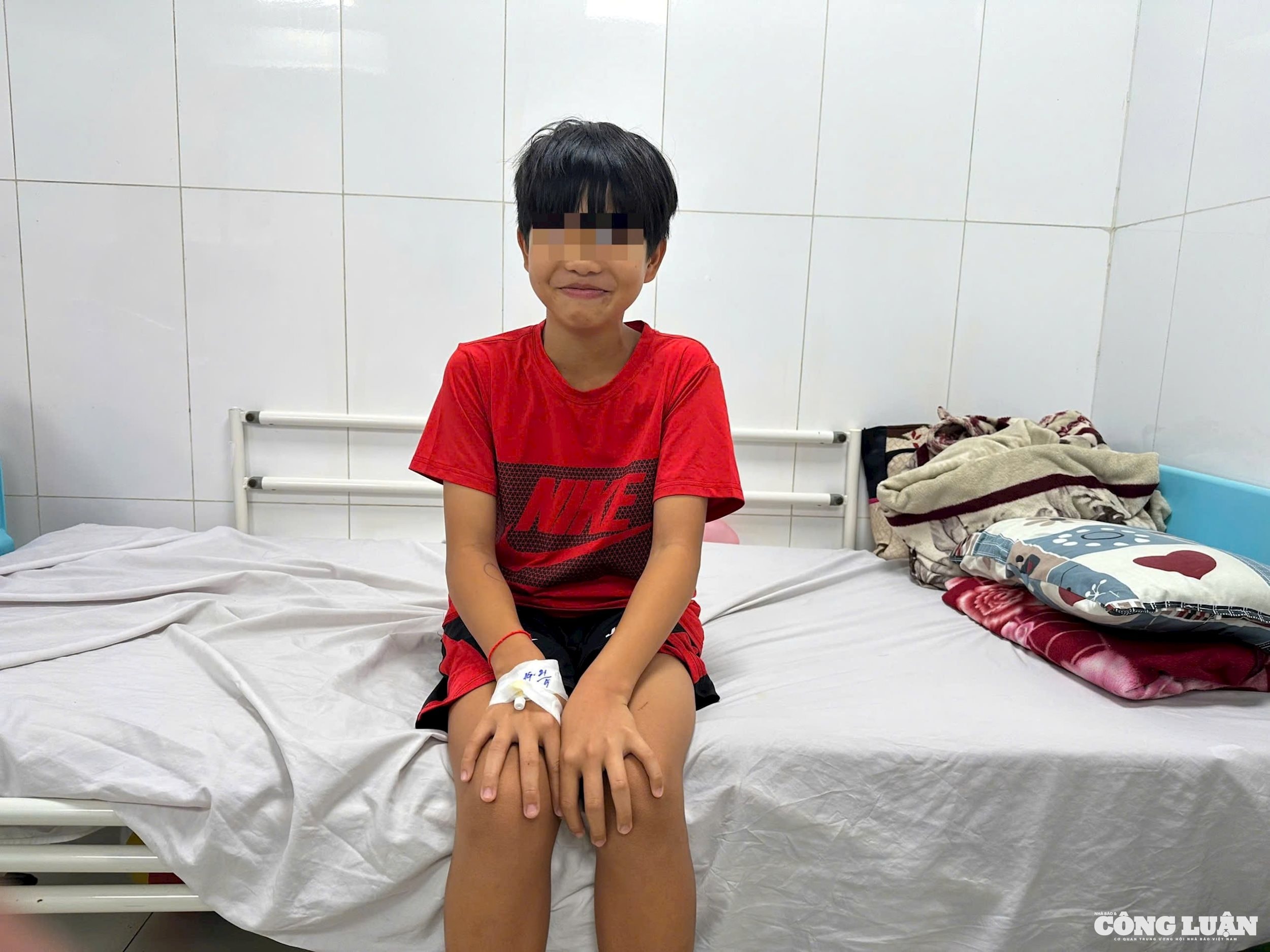 [TIN BÁO CHÍ] CỨU SỐNG BÉ TRAI BỊ RẮN CẮN SUY HÔ HẤP