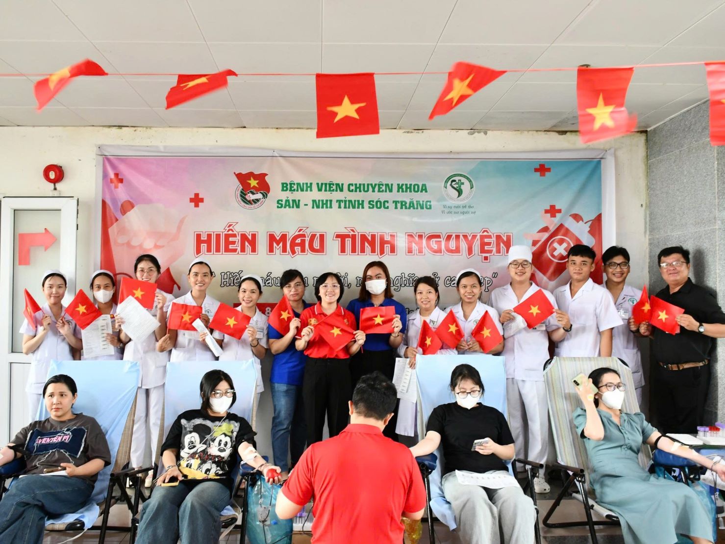 HIẾN MÁU TÌNH NGUYỆN MỪNG KỶ NIỆM 80 NĂM QUỐC KHÁNH