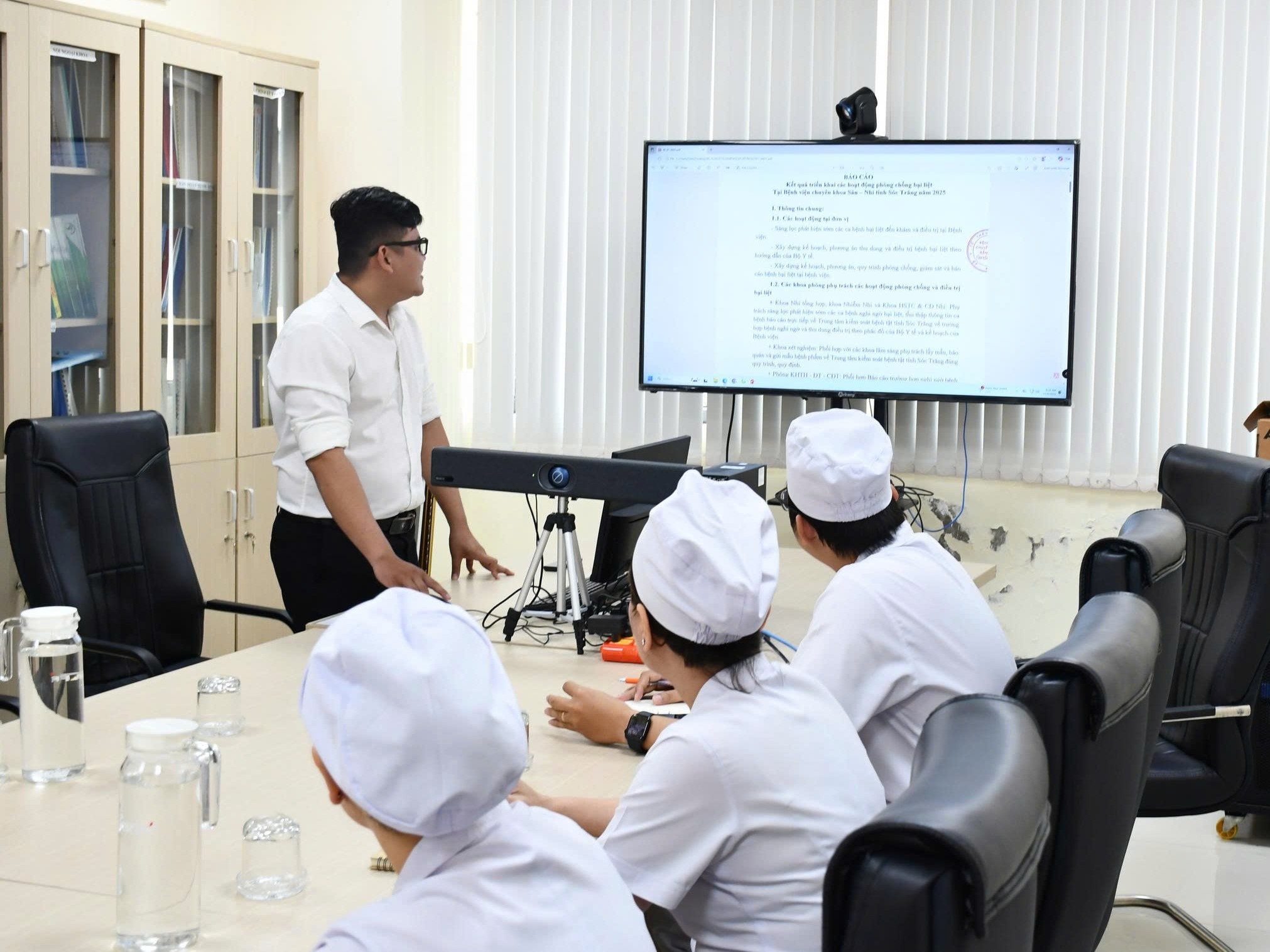 TIẾP ĐOÀN GIÁM SÁT CÔNG TÁC PHÒNG, CHỐNG BỆNH BẠI LIỆT