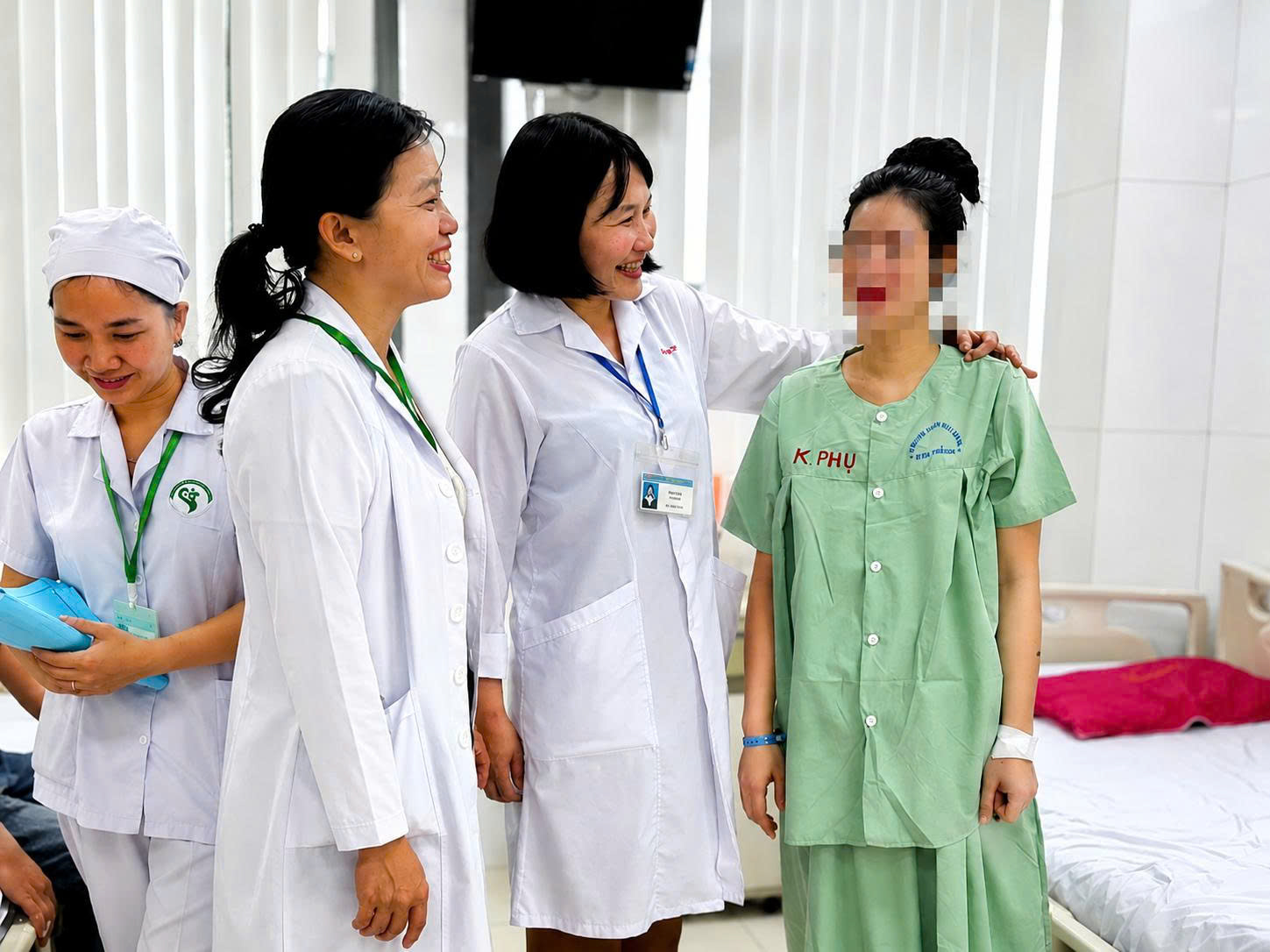 CẤP CỨU THÀNH CÔNG SẢN PHỤ BỊ NHAU CÀI RĂNG LƯỢC, MẤT MÁU Ồ ẠT ĐE DỌA TÍNH MẠNG 