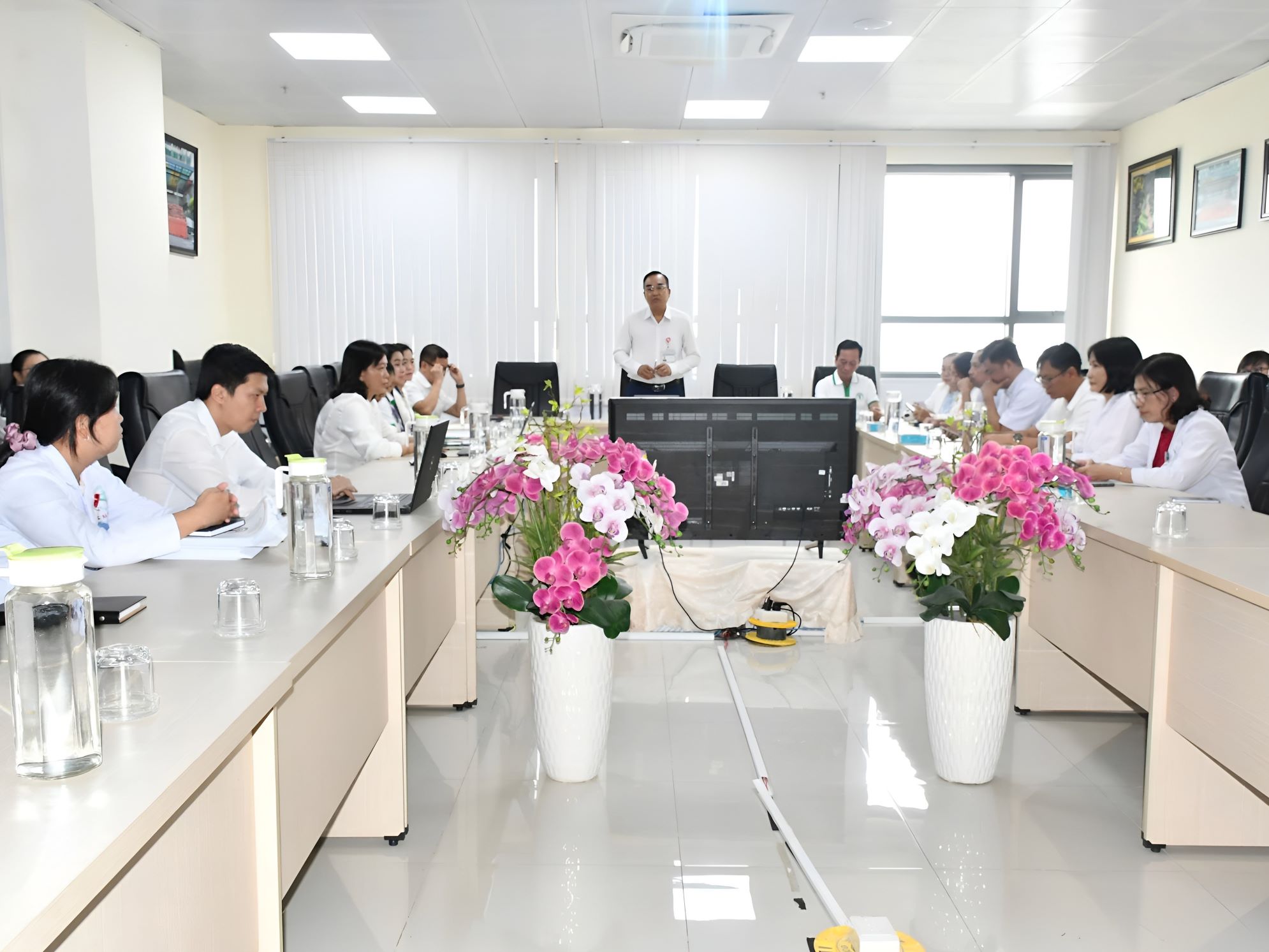 SƠ KẾT CÔNG TÁC ĐẢNG 06 THÁNG ĐẦU NĂM 2026 